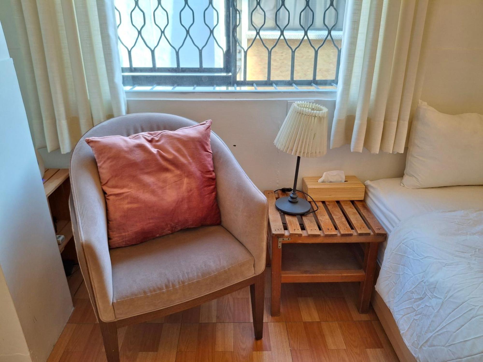 立秝禾 每層獨房 Villa為三樓以上全包層 亦可全包棟 Tainan Bagian luar foto